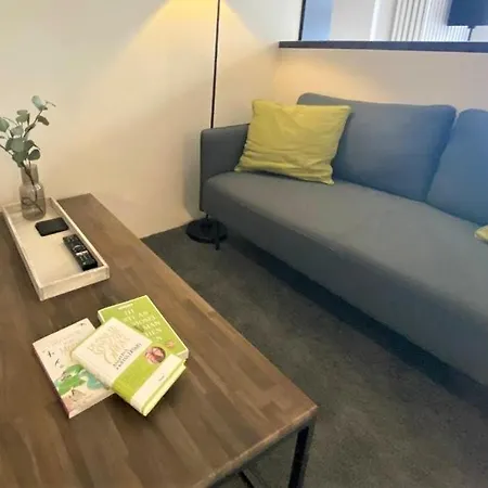 Barbershop Apartment *