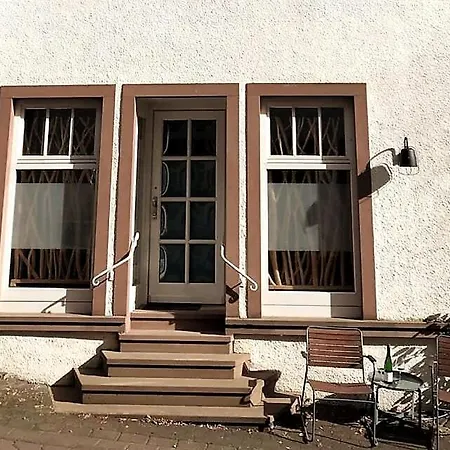 Barbershop Apartment *